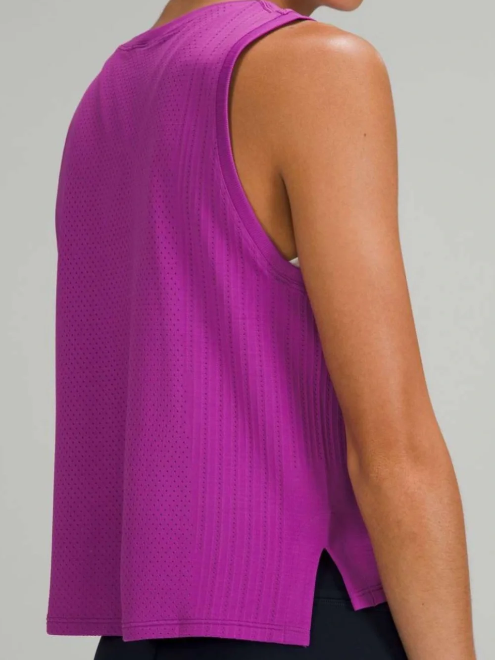 Lululemon Train to Be Tank Top Vivid Plum Est Size 4 Like New